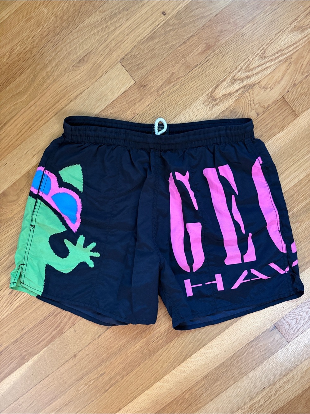 Vintage 80s/90s Gecko Hawaii Black Swim Shorts
